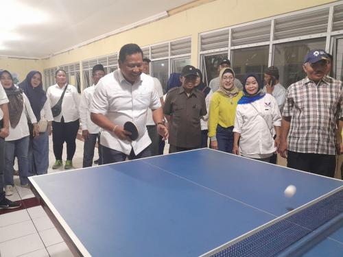 Masyarakat Pisangan Timur mengapresiasi kepekaan sosial anggota DPR dari Partai Perindo Berman Nainggolan usai mendukung turnamen tenis meja: Okezone Sports